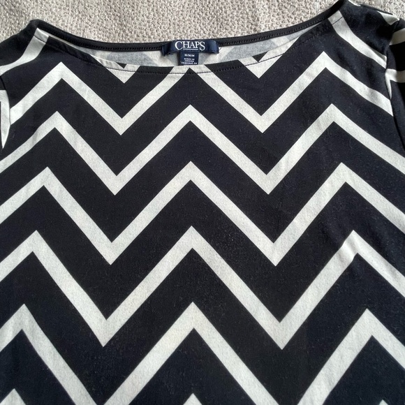 Chaps cotton 3/4 sleeve black and white chevon pattern top. - Picture 5 of 7